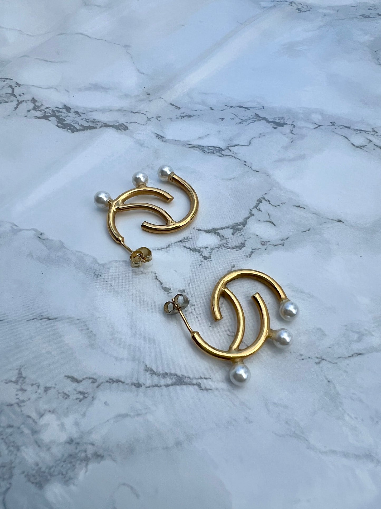 Swirl Pearl earrings