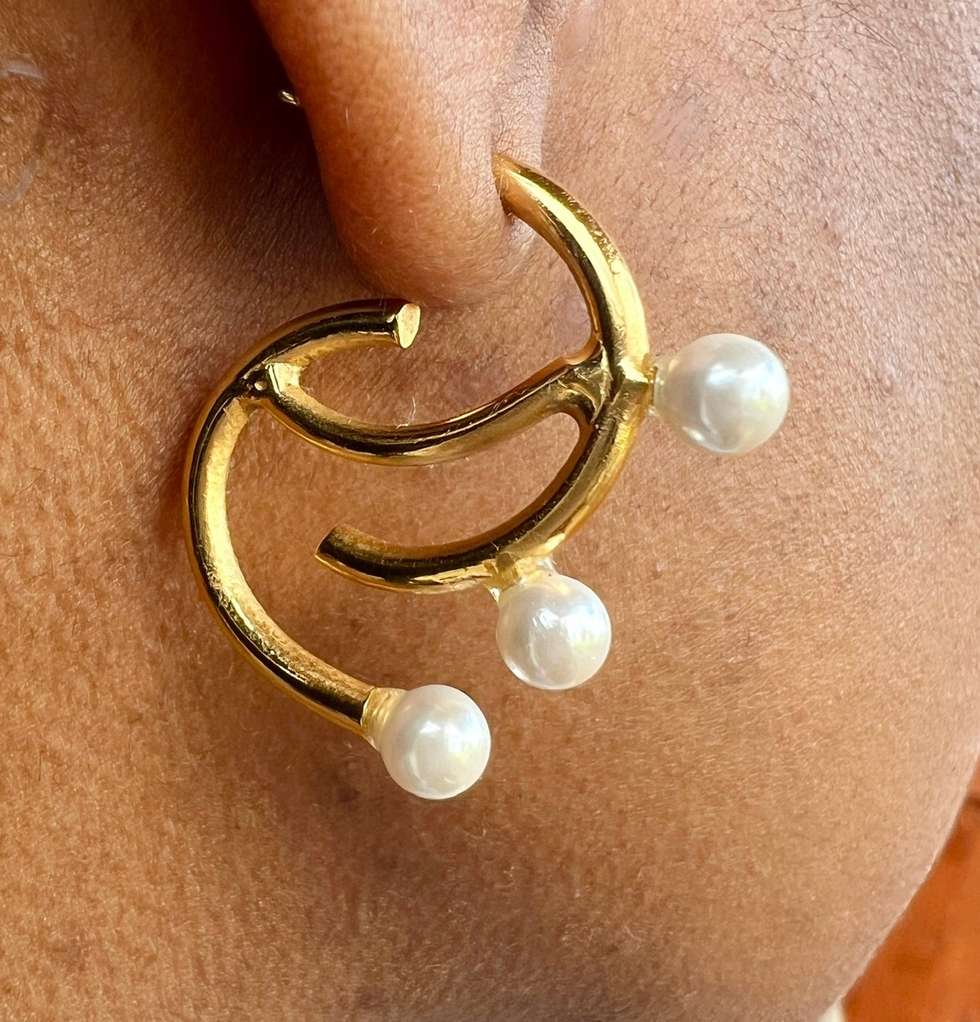 Swirl Pearl earrings