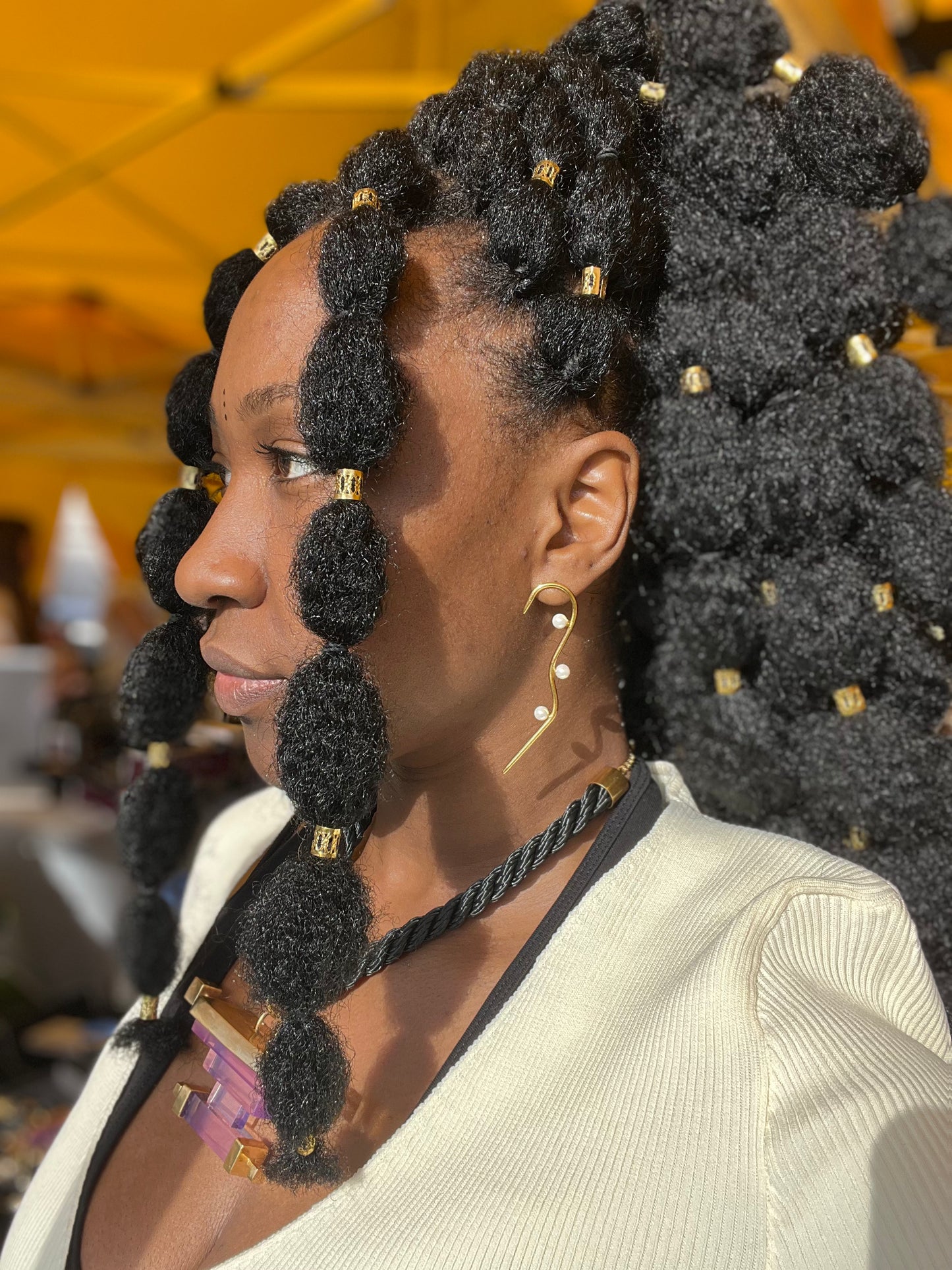 Stem Pearl earrings in Gold