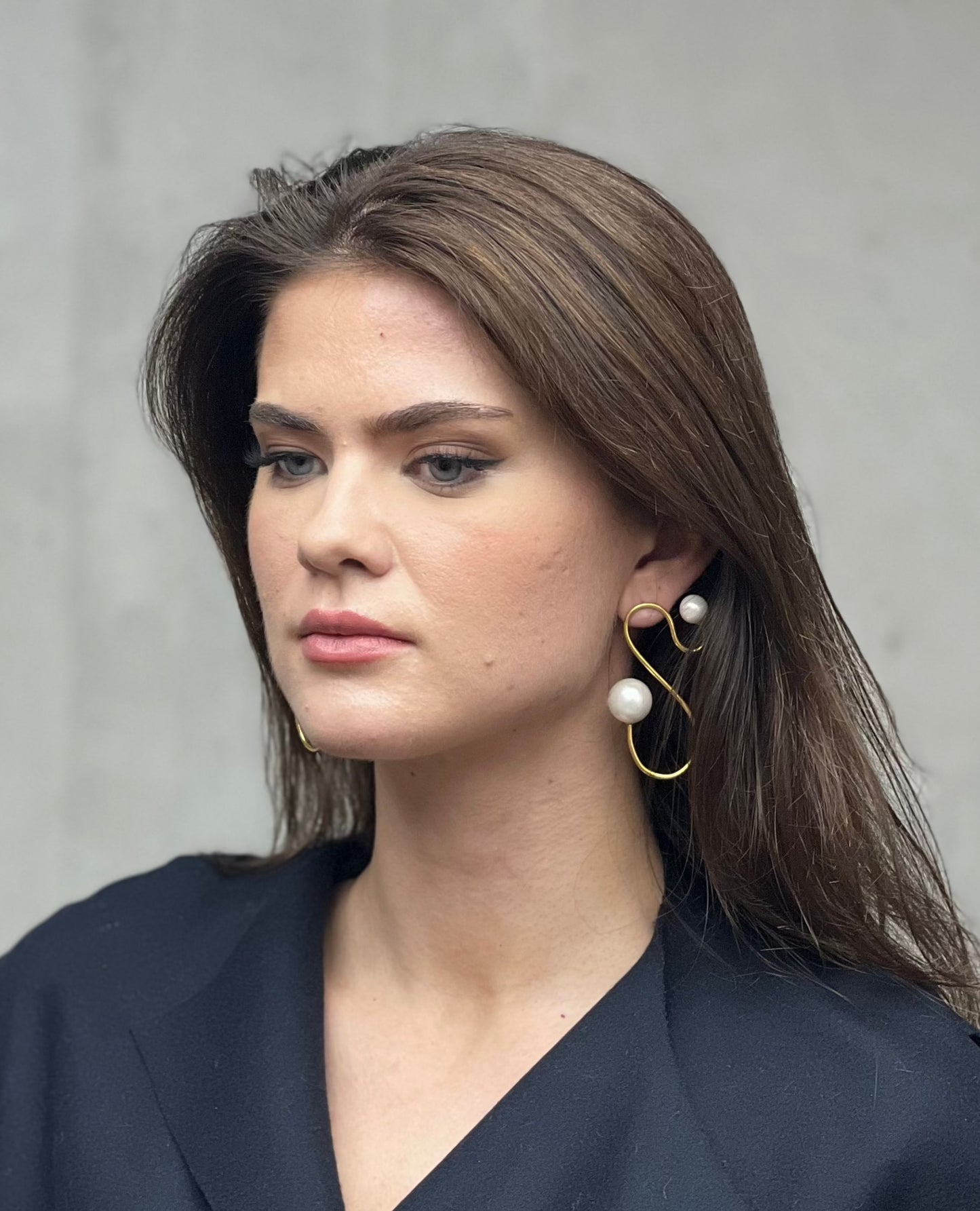 Fluid Pearl Earrings- Gold