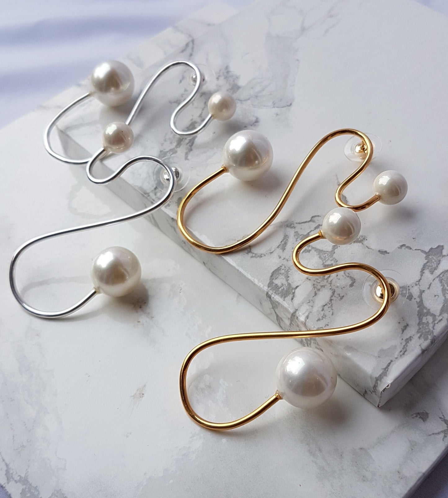 Fluid Pearl Earrings- Gold