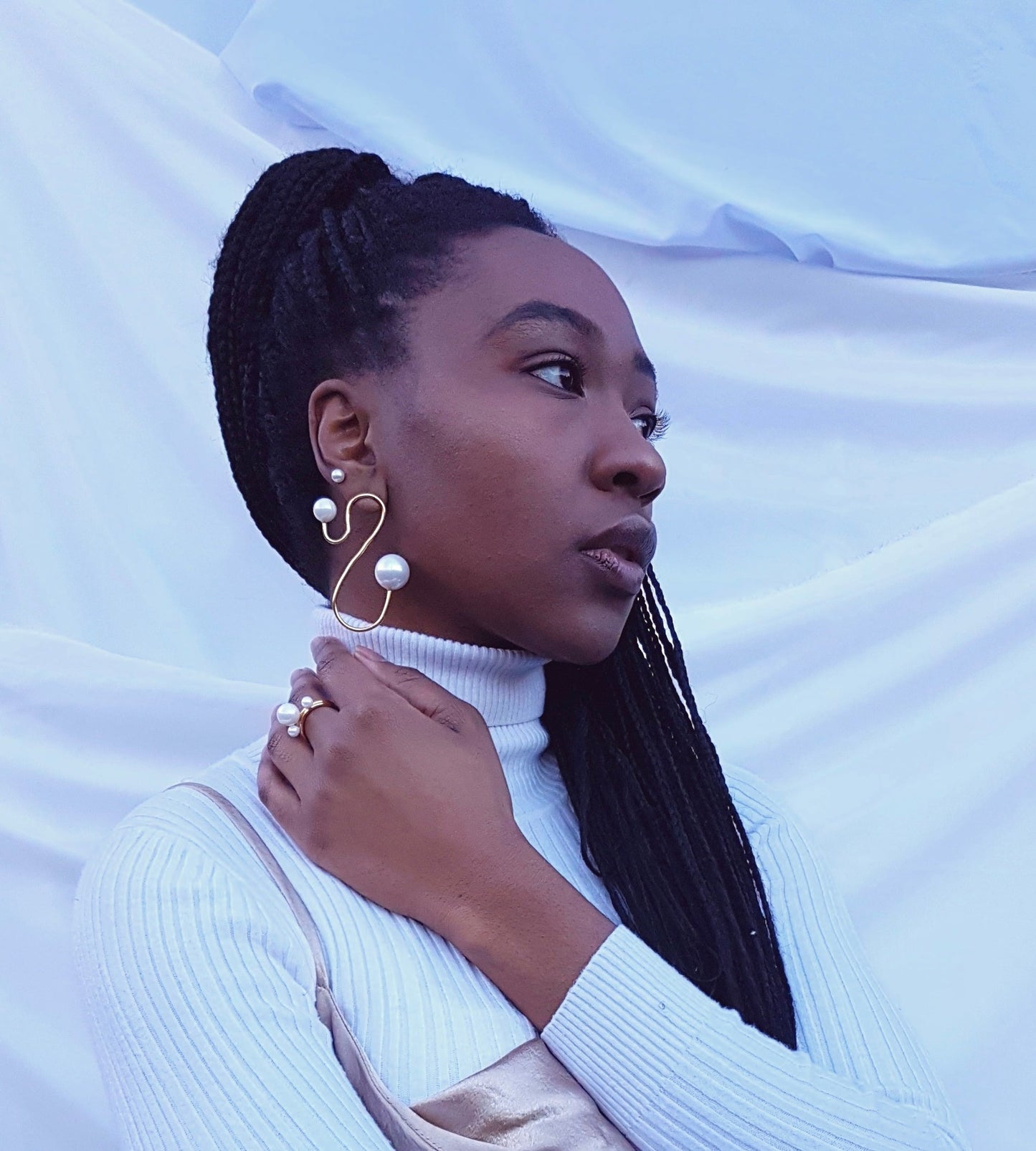 Fluid Pearl Earrings- Gold