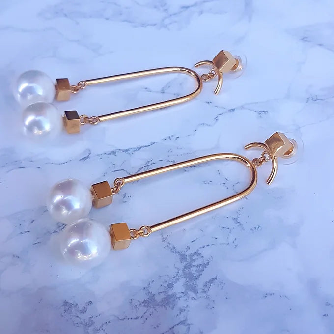 Deco Pearl earrings