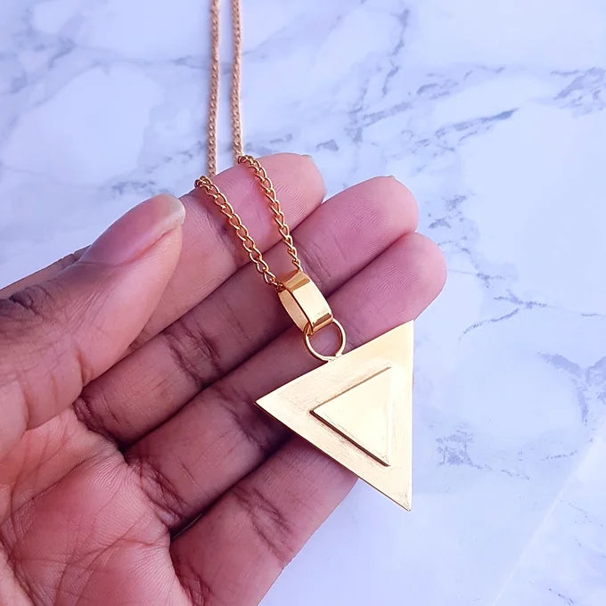 Tri Pendant necklace