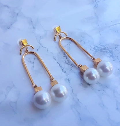 Deco Pearl earrings