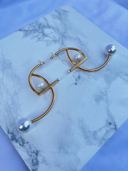 Astro Pearl statement earrings